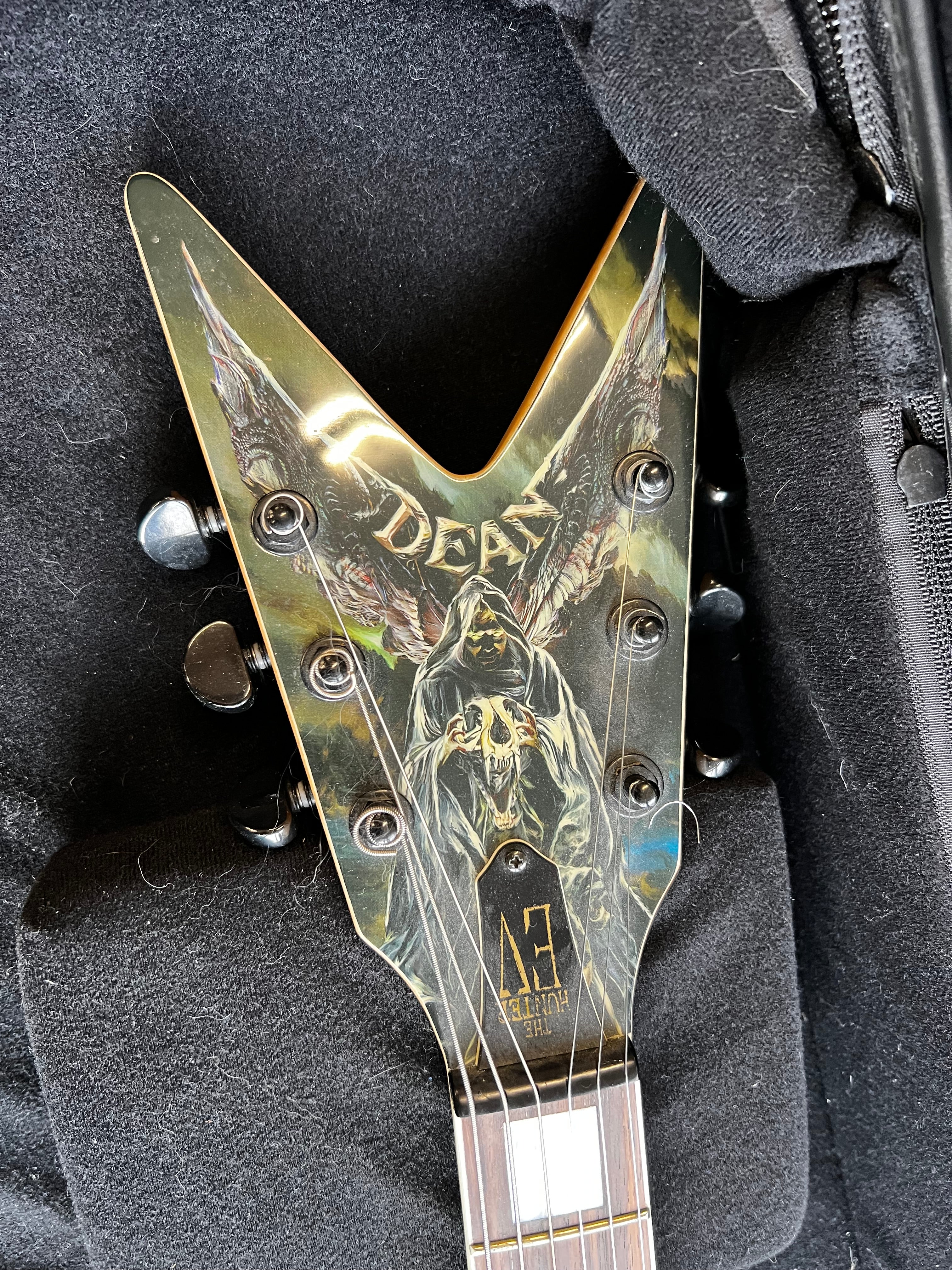 Dean V Hunter Eric Peterson signature guitar