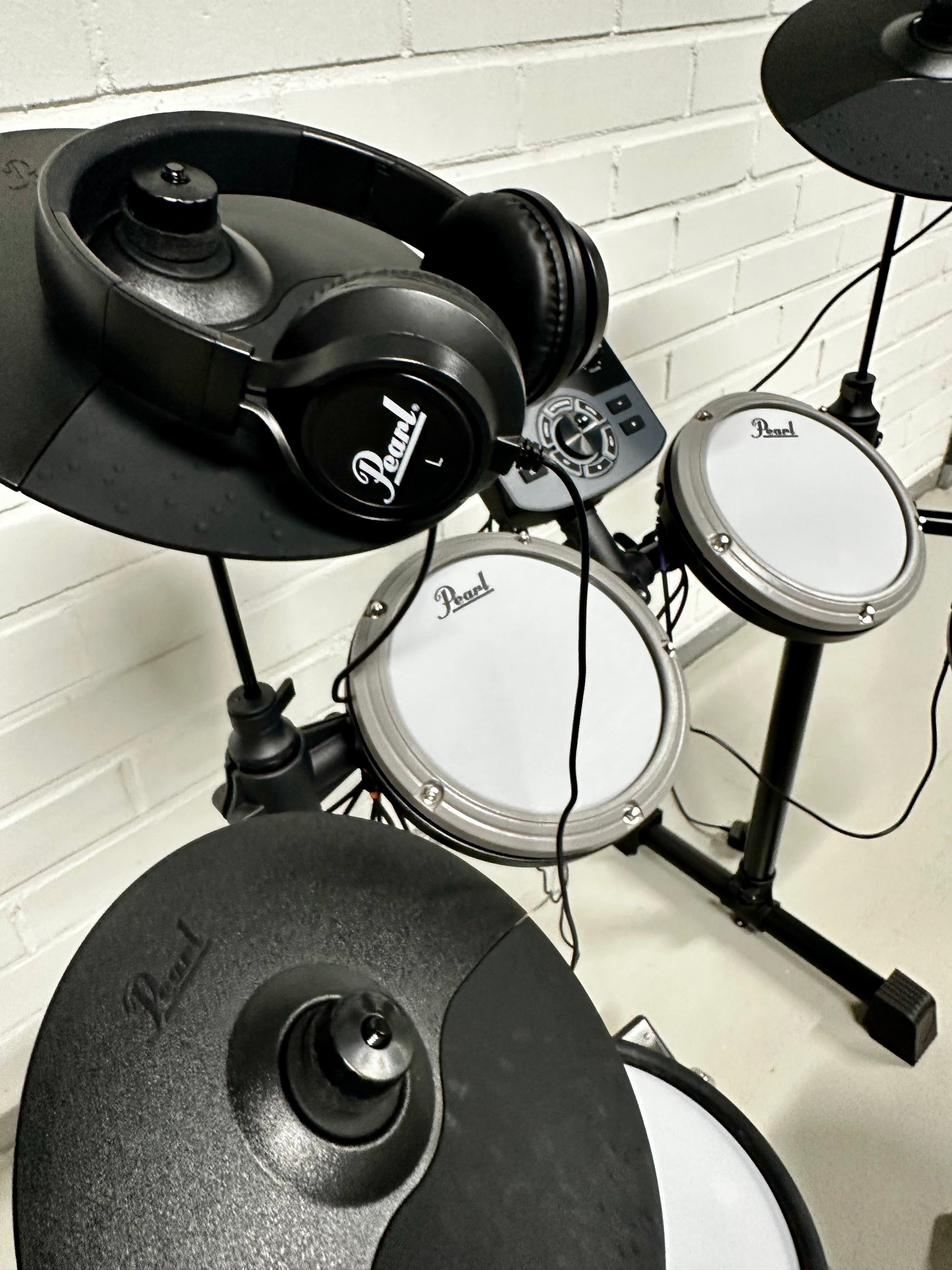 PEARL eROADSHOW ELECTRONIC DRUM KIT DEMO