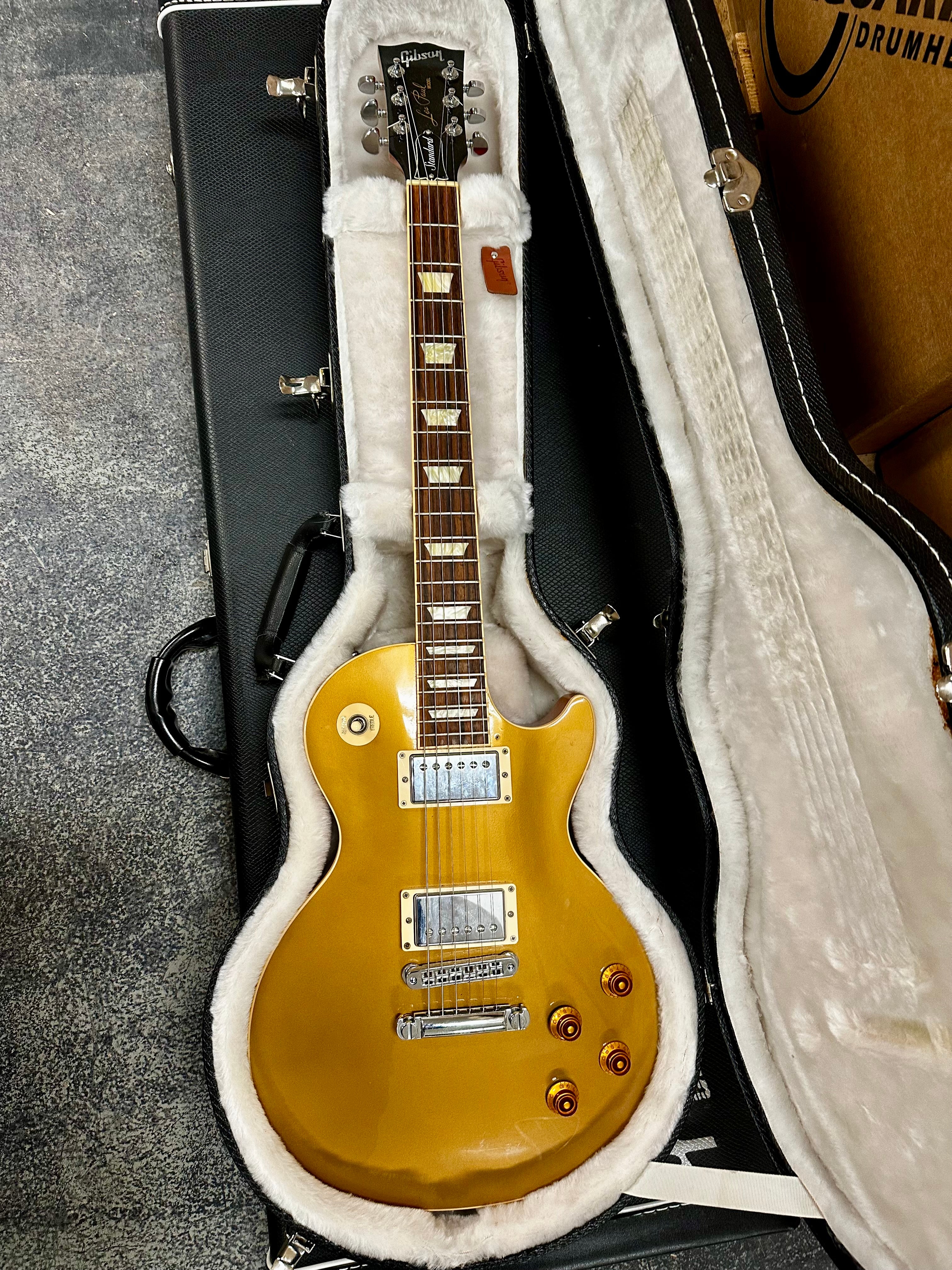 GIBSON Les Paul Standard Gold top käytetty