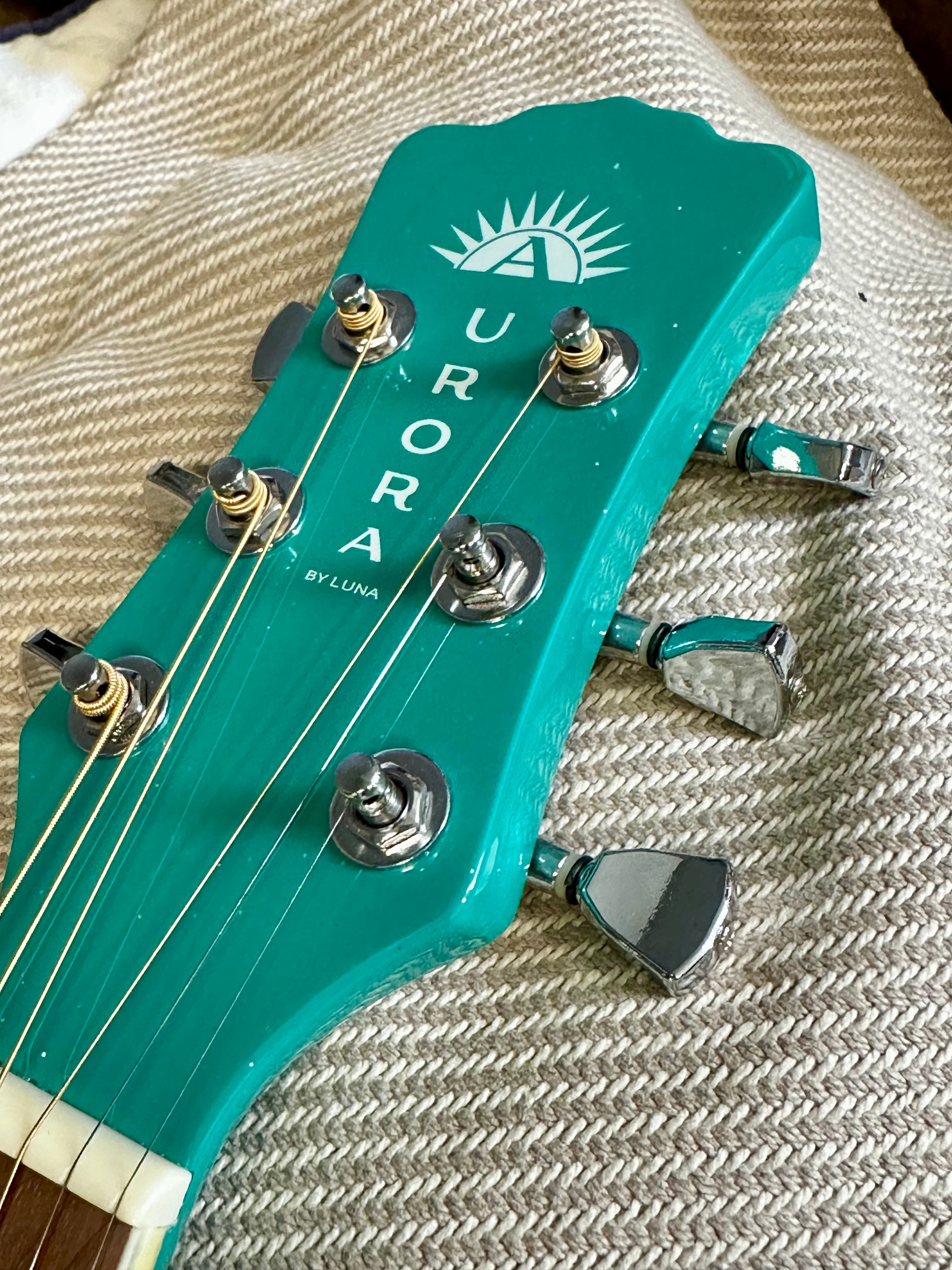 Luna Aurora Borealis Teal 3/4 akustinen kitara