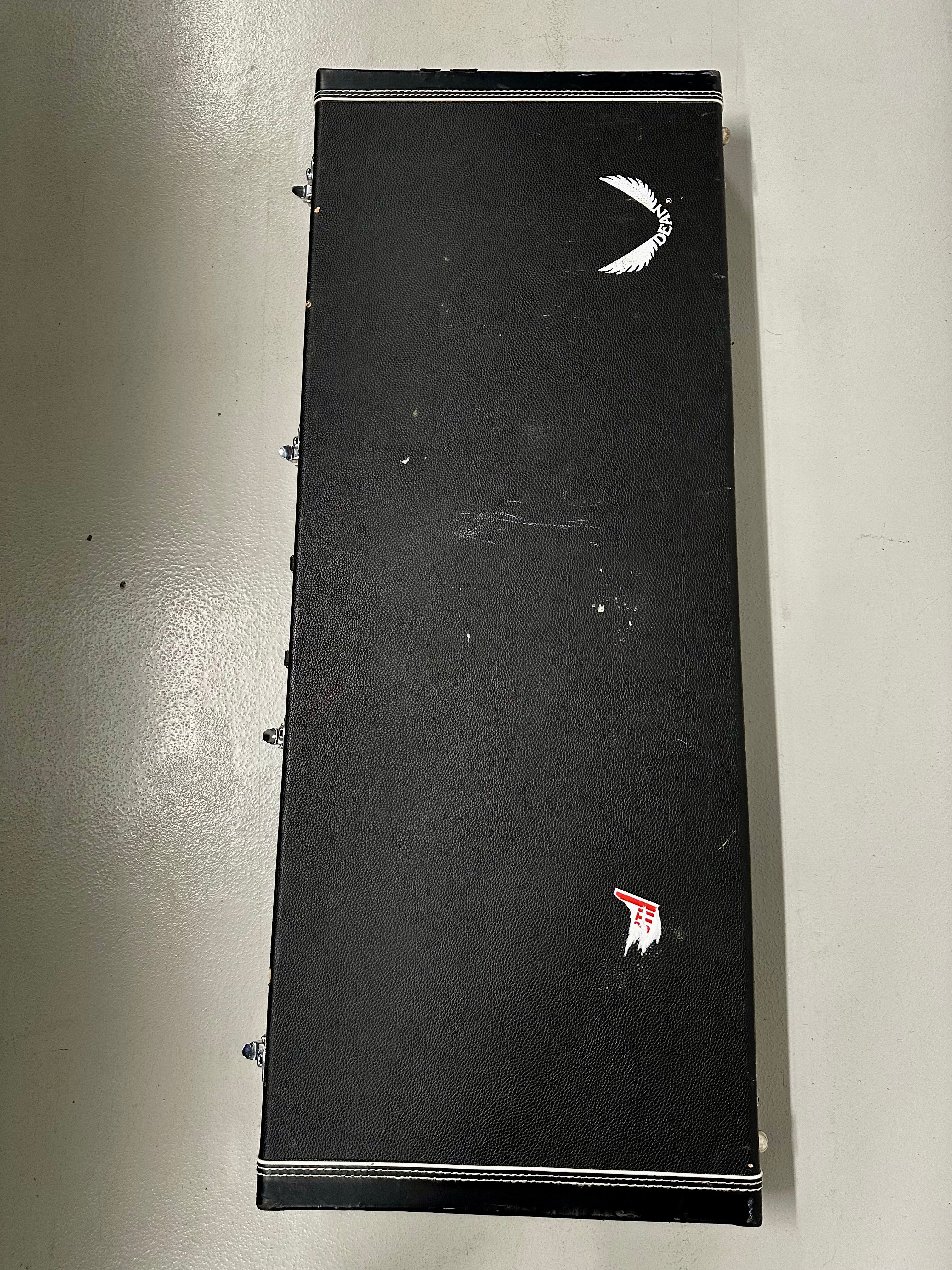 Dean Razorback 7 string - Black w/Yellow Bevels