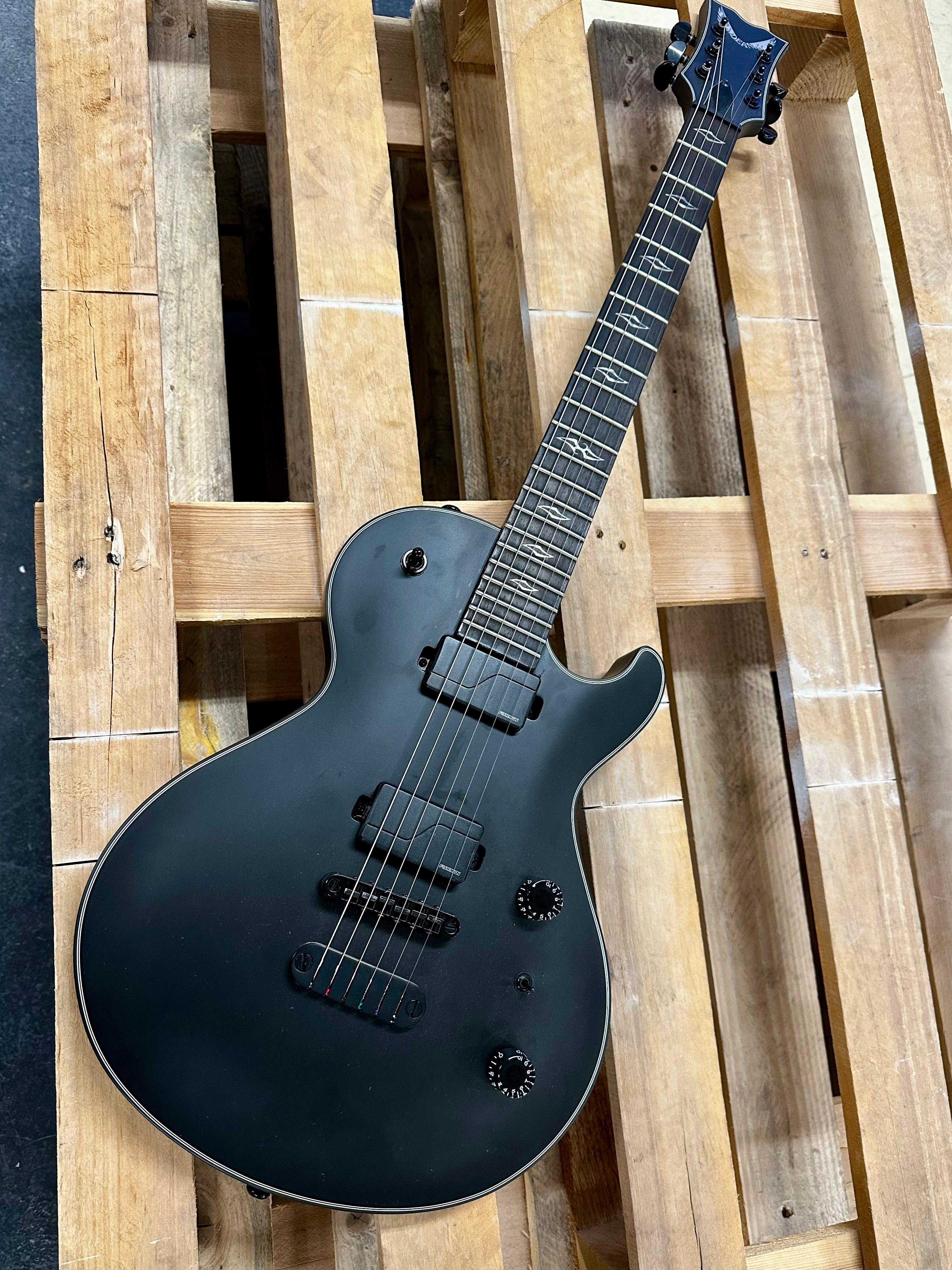 DEAN TB Thoroughbred Select Fluence Black Satin