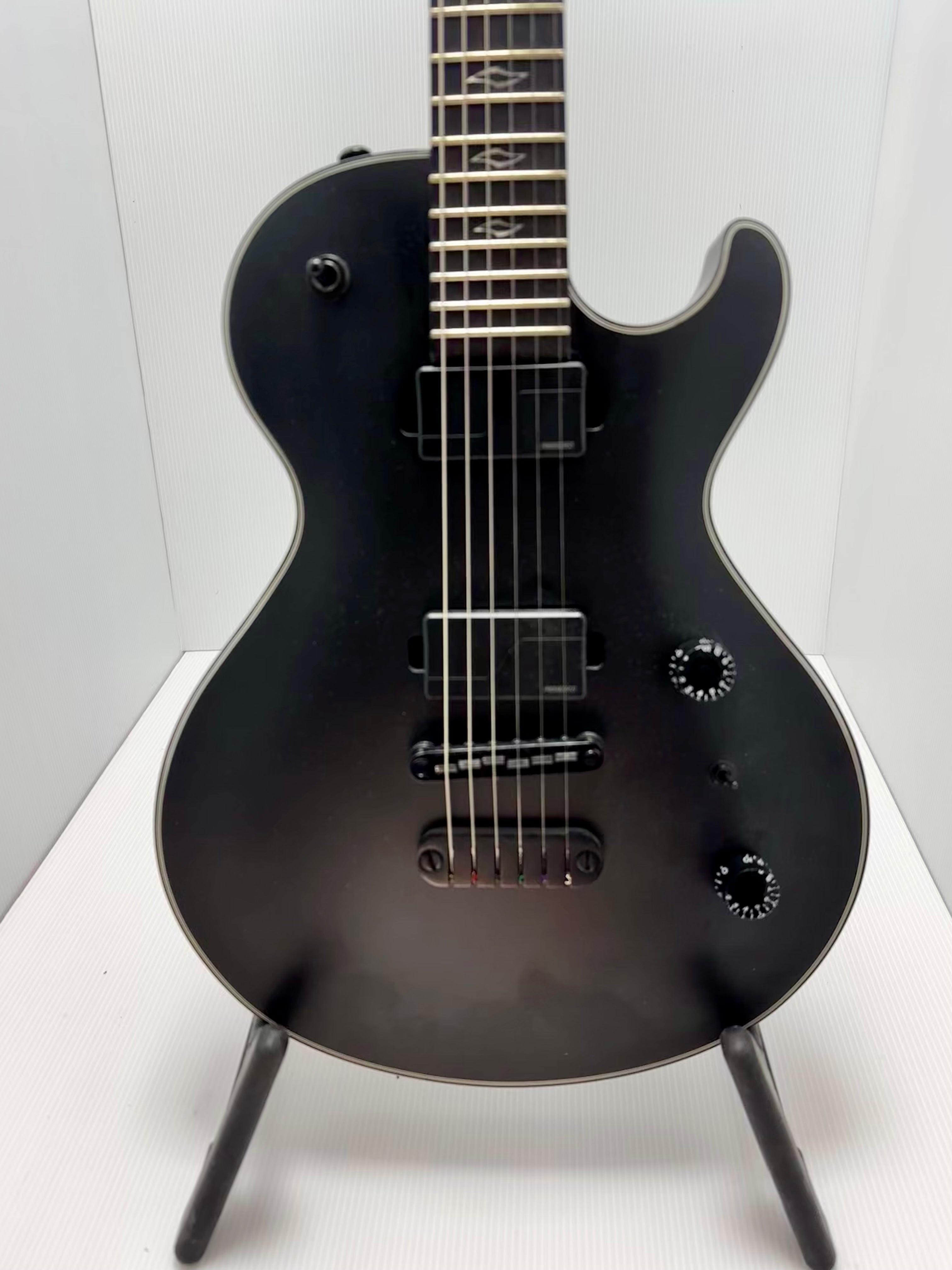 DEAN TB Thoroughbred Select Fluence Black Satin