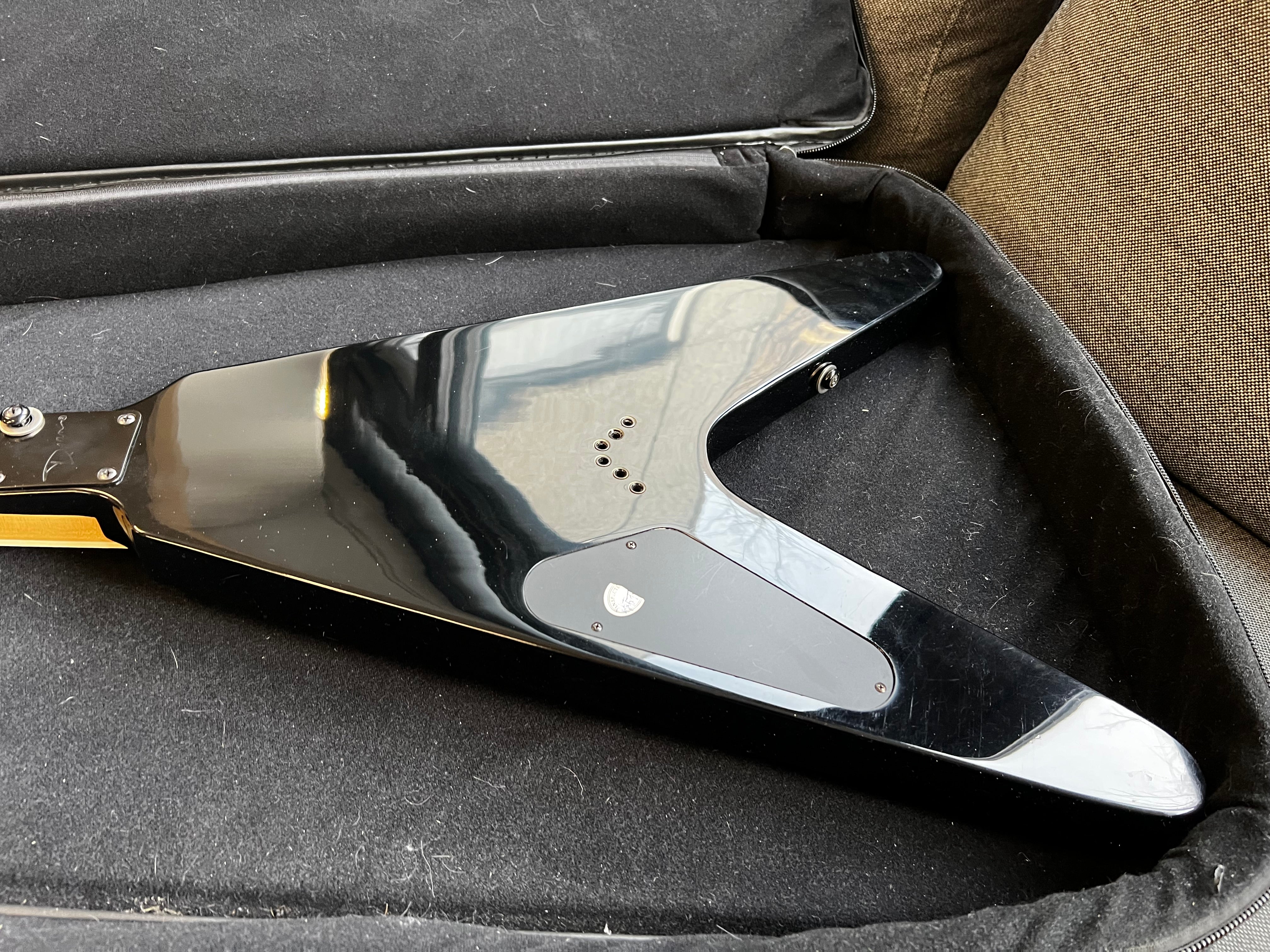 Dean V Hunter Eric Peterson signature guitar