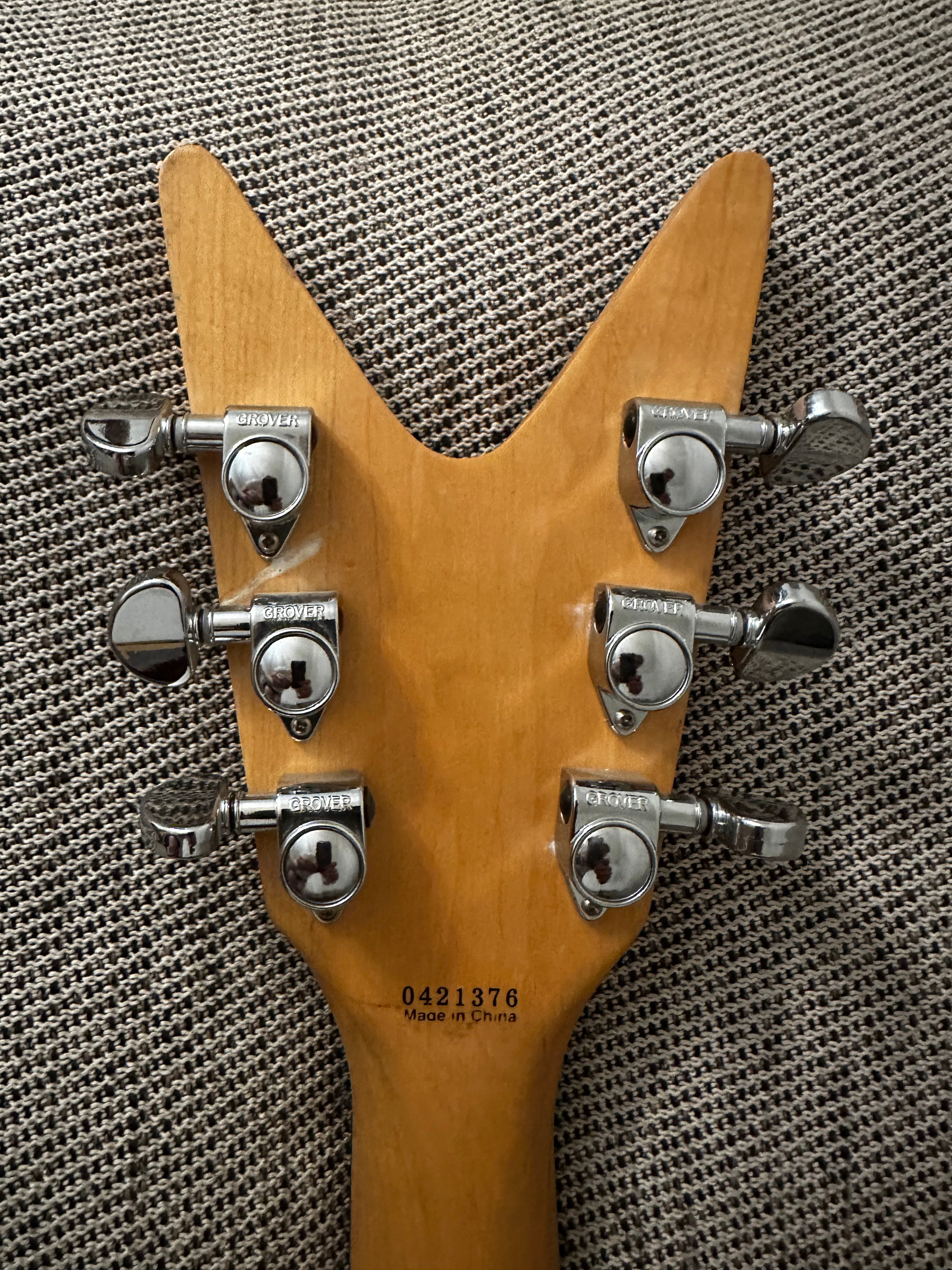 DEAN V X Cherry Sunburst Vintage