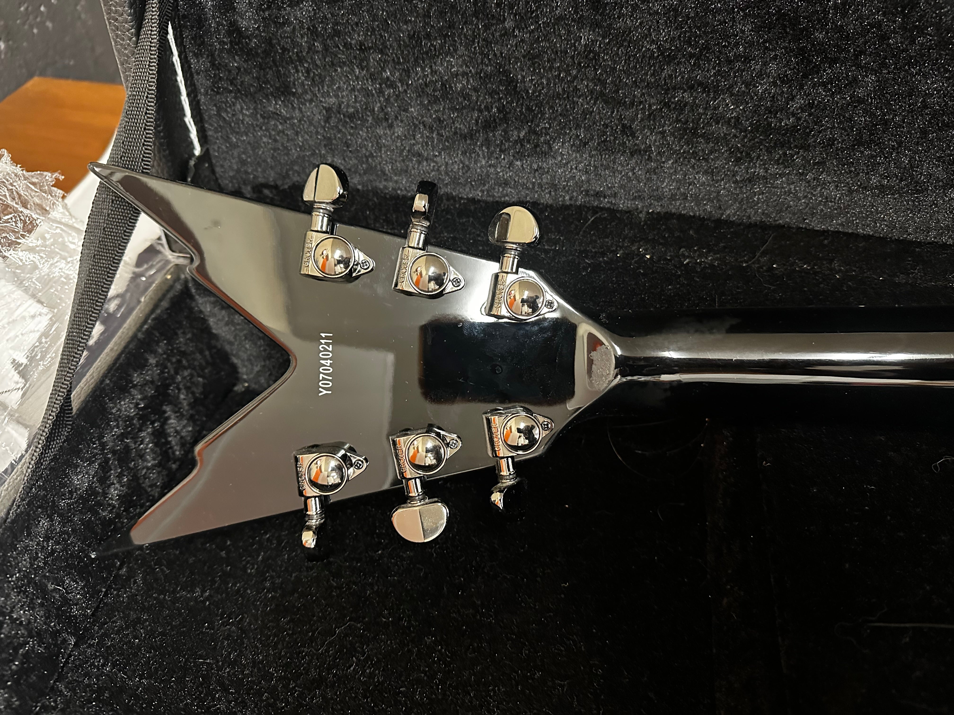 DEAN Razorback Two Tone 255 guitar reowned