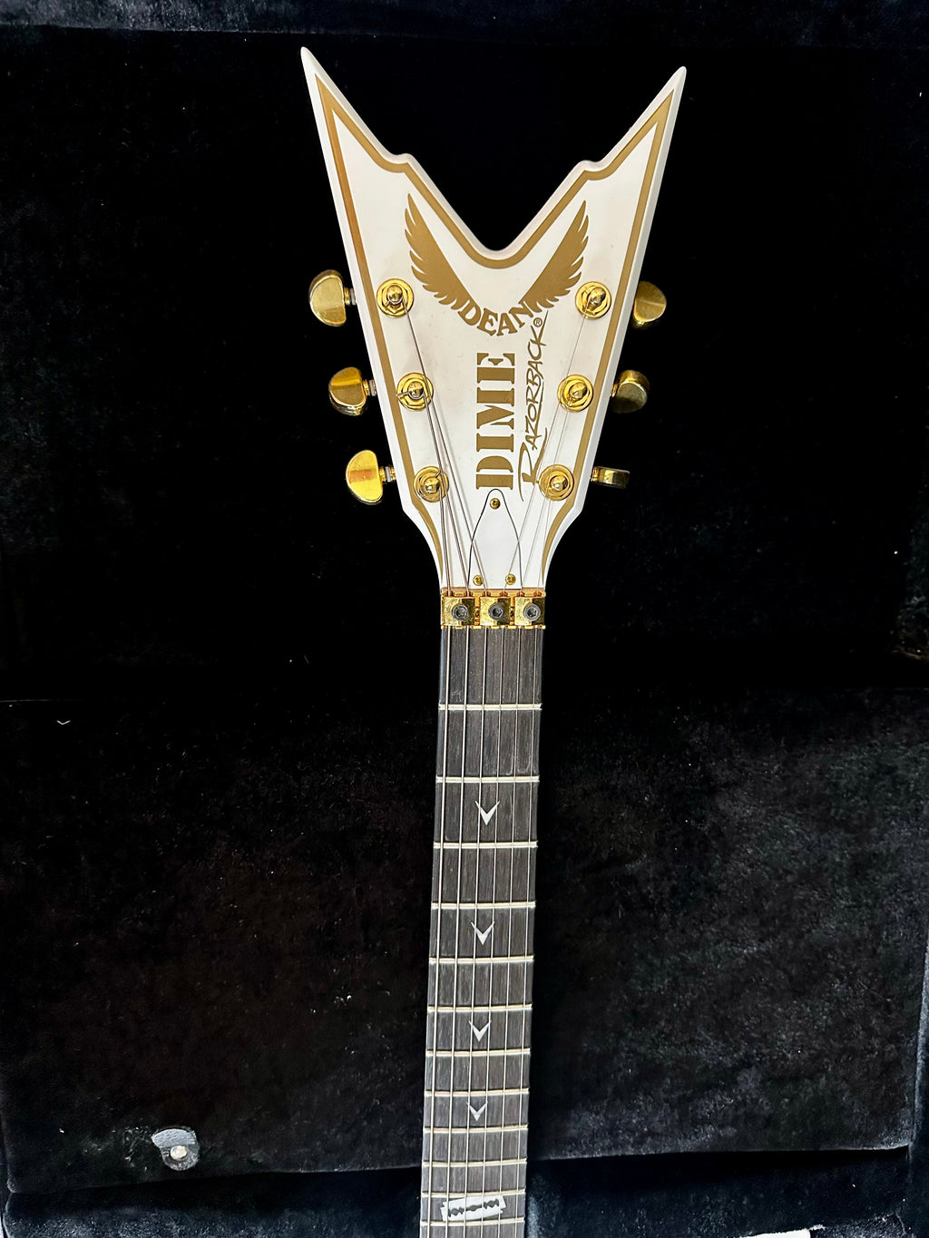 White Dean Razor Back DEAN Razorback White Gold w/case