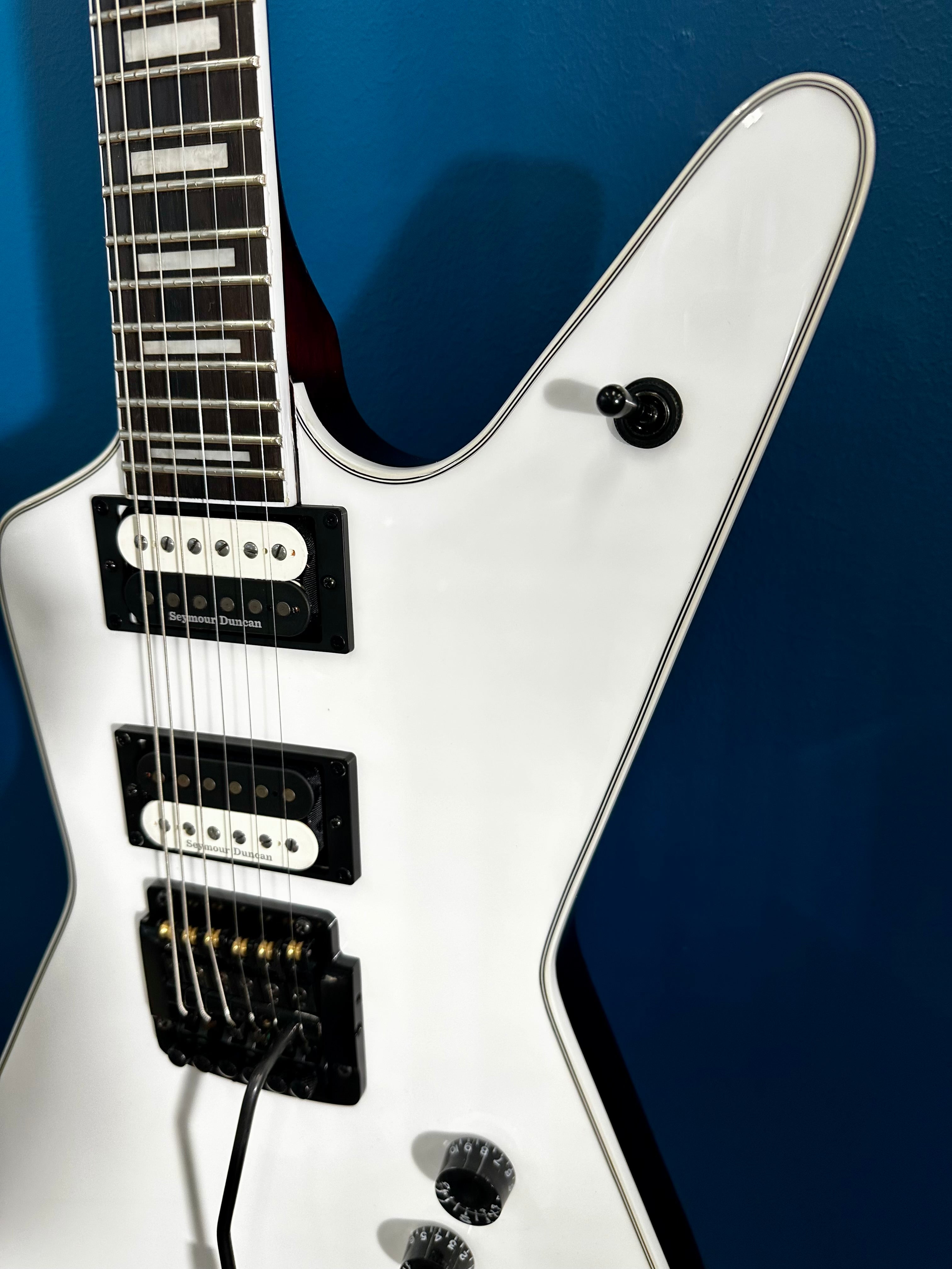 DEAN Z SELECT 24 Kahler Classic White