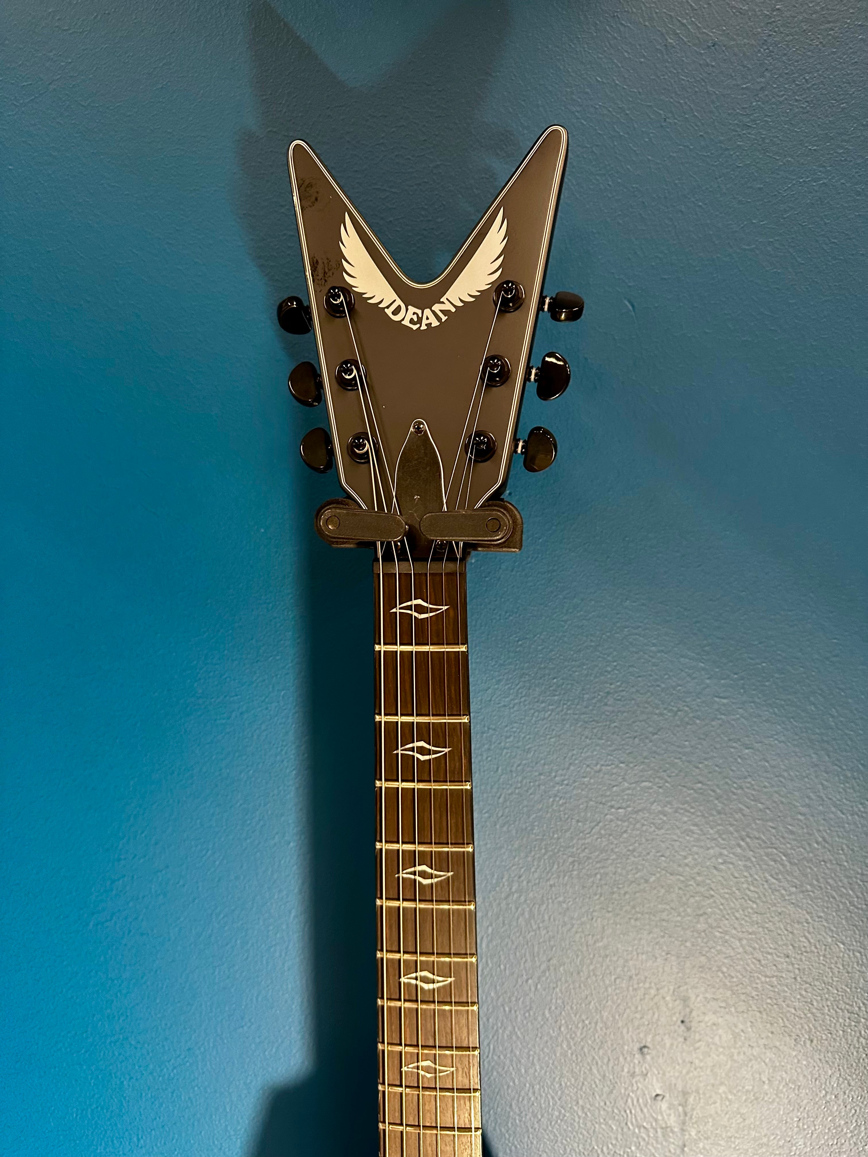 DEAN V SELECT FLUENCE BLACK SATIN