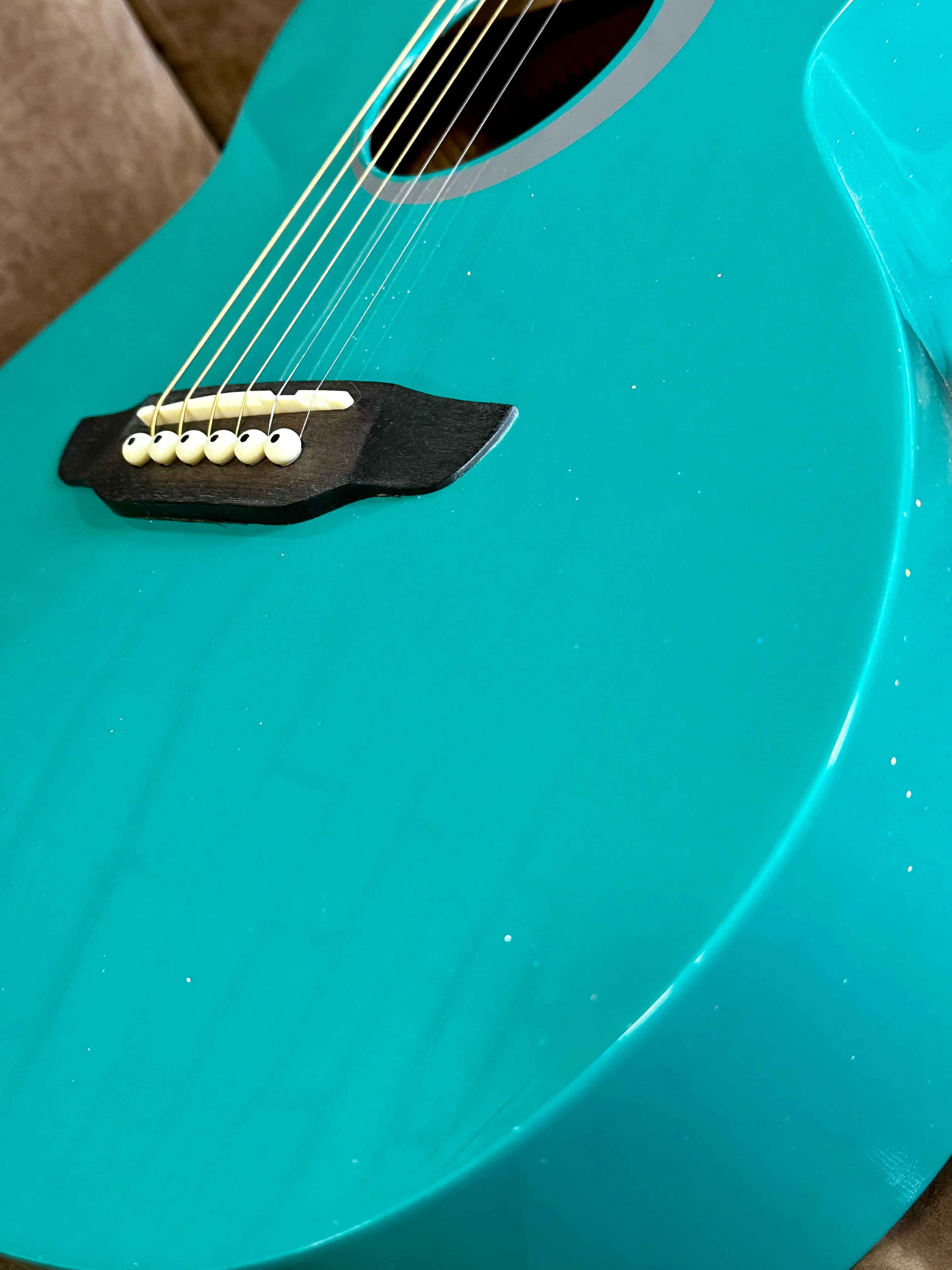 Luna Aurora Borealis Teal 3/4 akustinen kitara