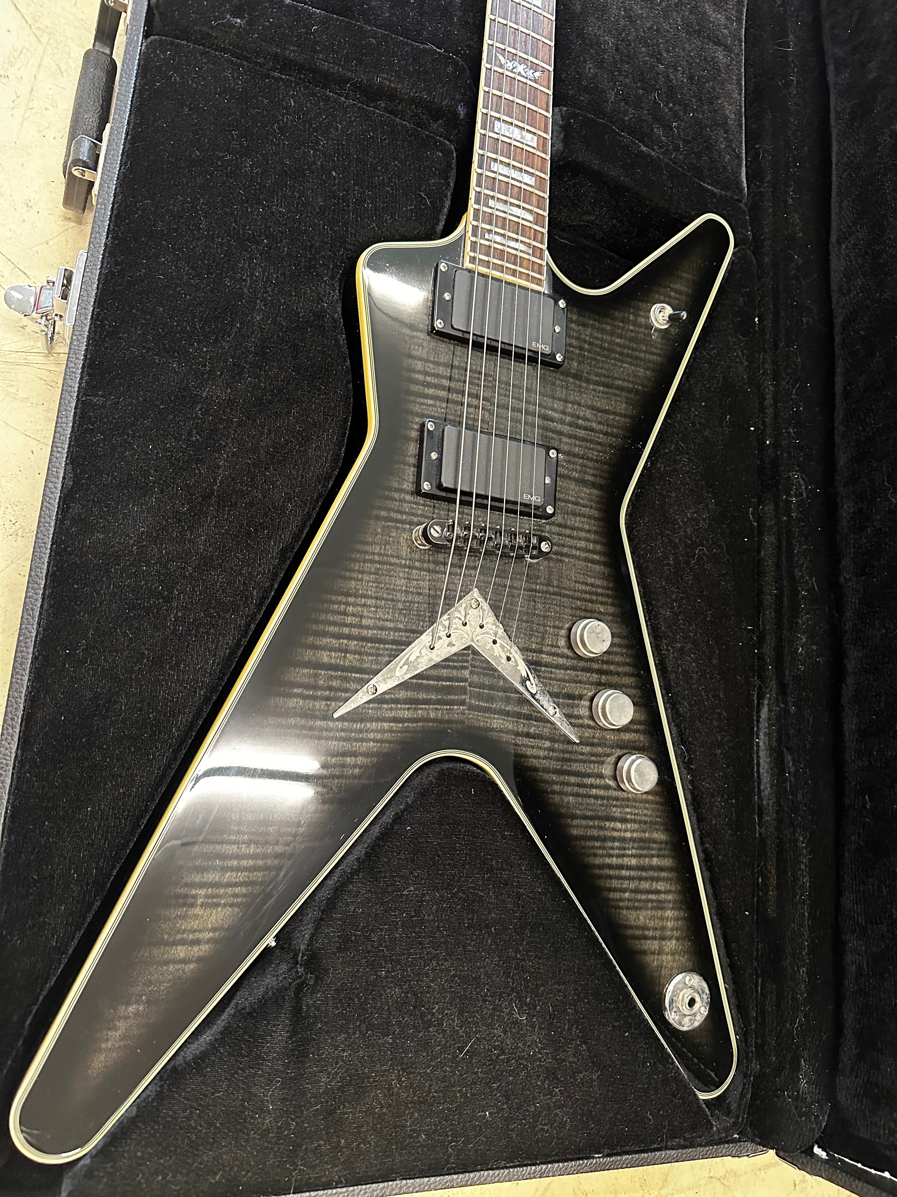 DEAN ML 30th Anniversary Edition Black Burst