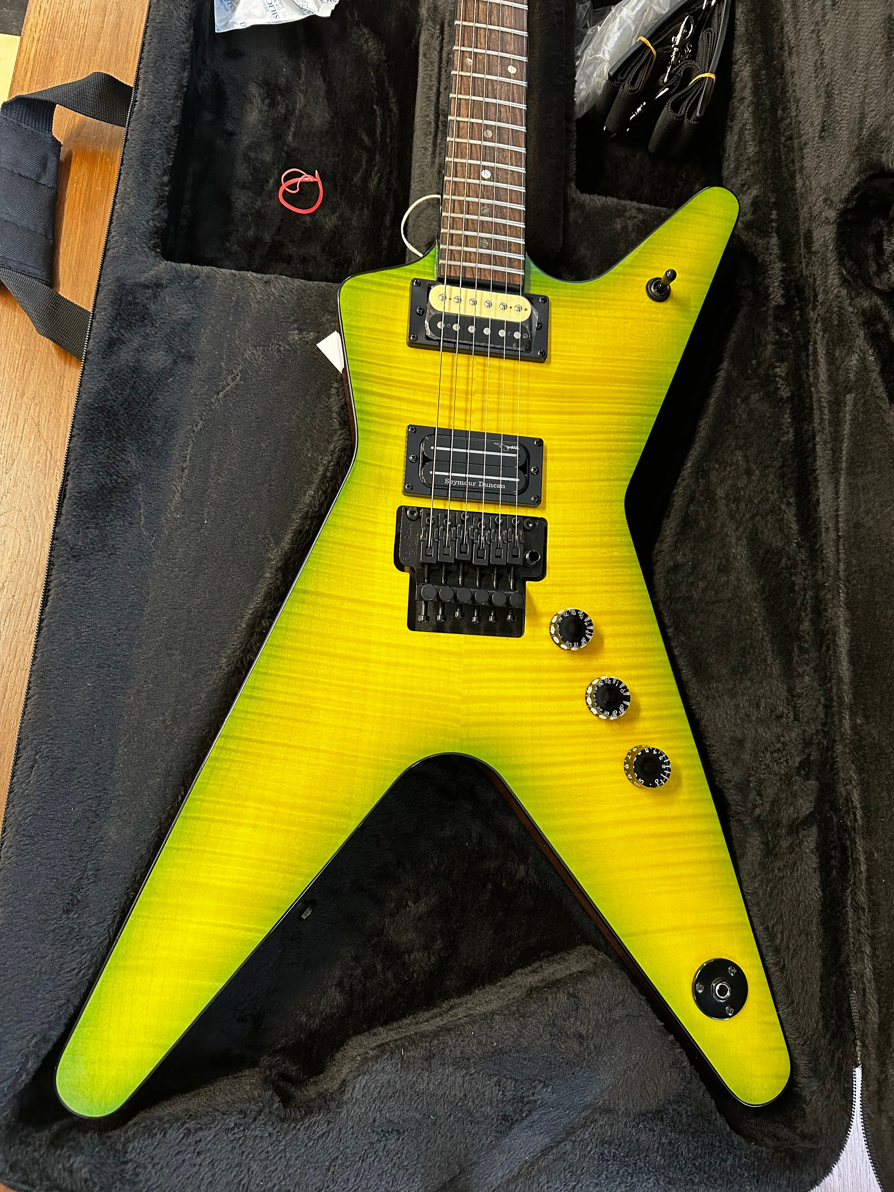 DEAN Guitars Dimebag ML Dime Slime w/ Hardcase