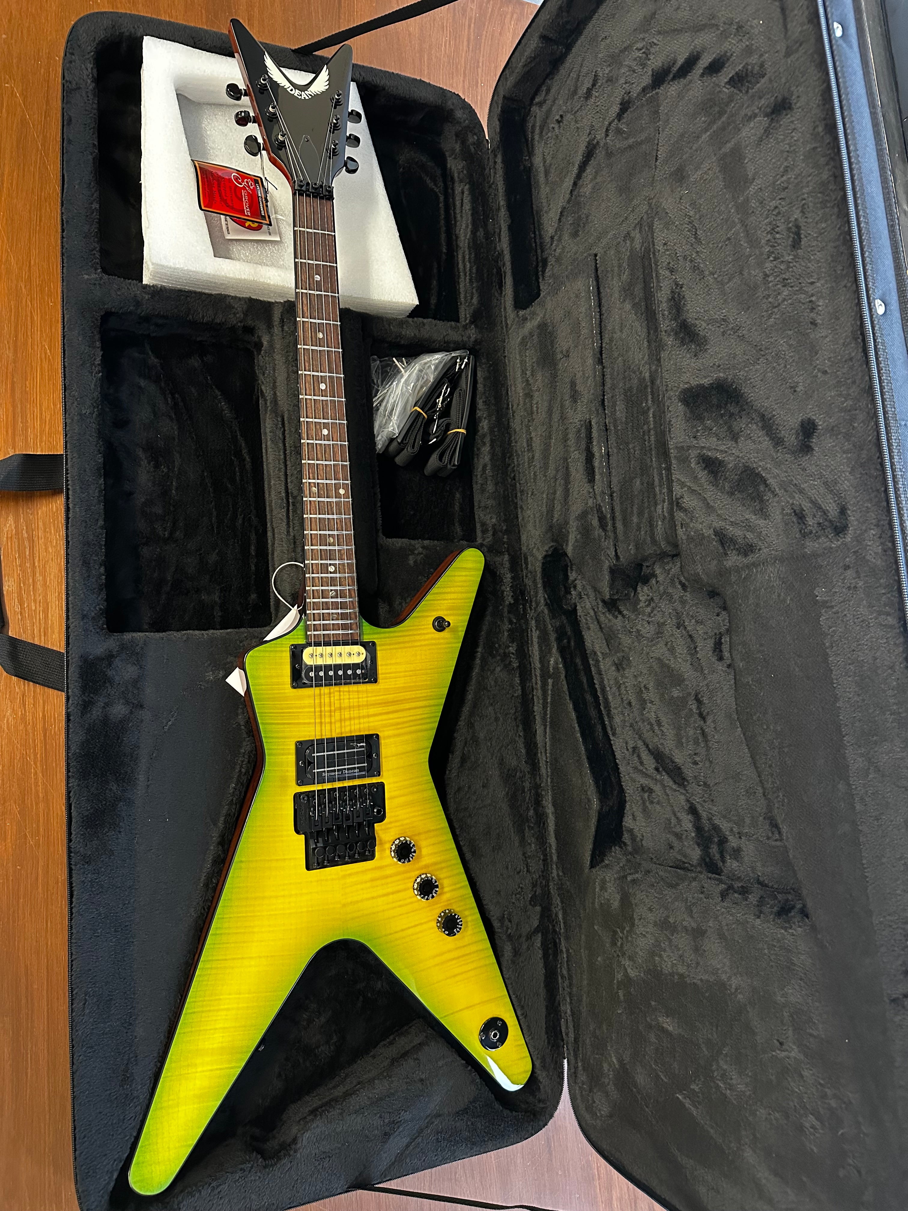 DEAN Dimebag ML Dime Slime w/ Lightcase