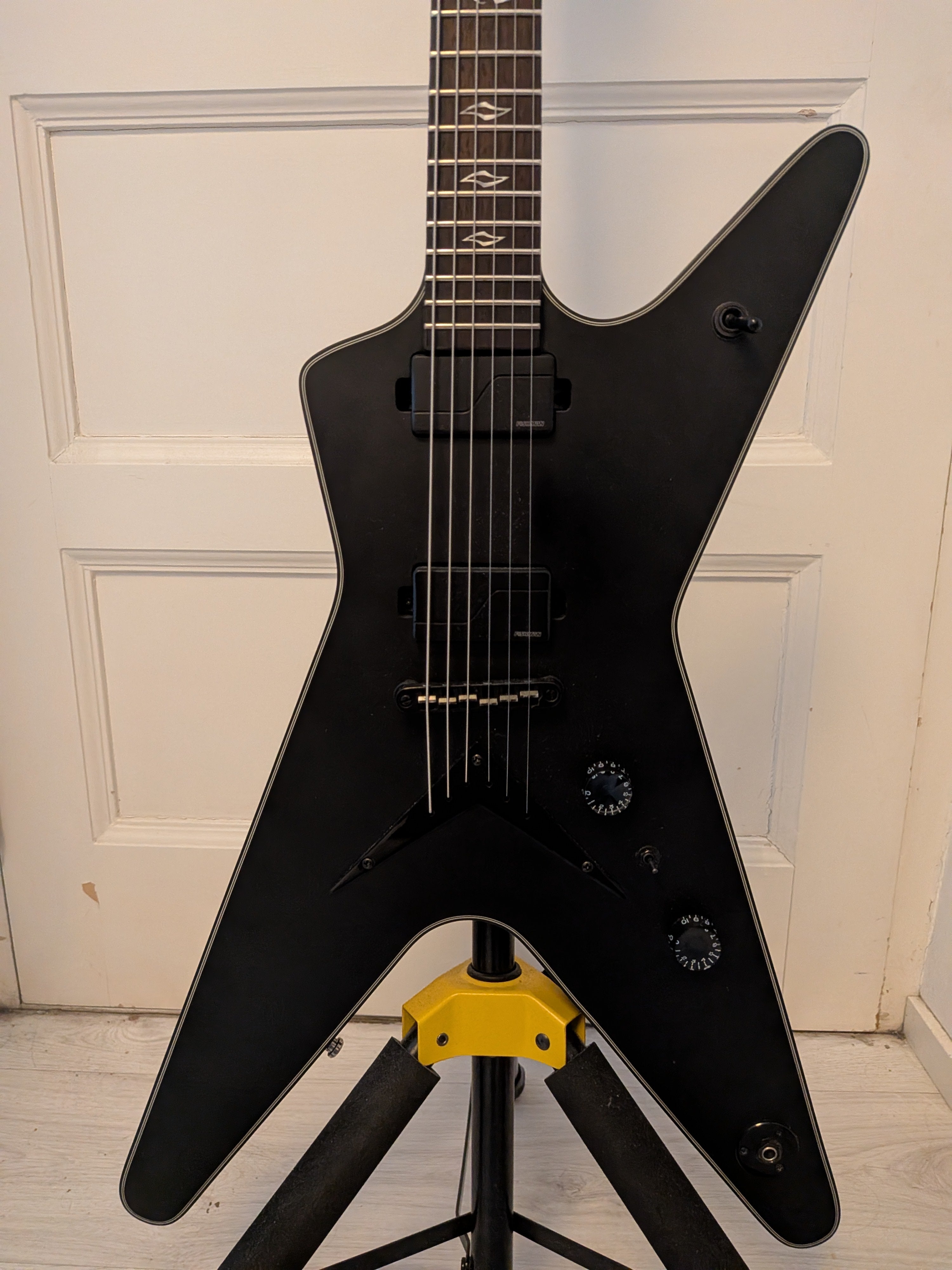 Dean ML Select Fluence Black Satin Reowned