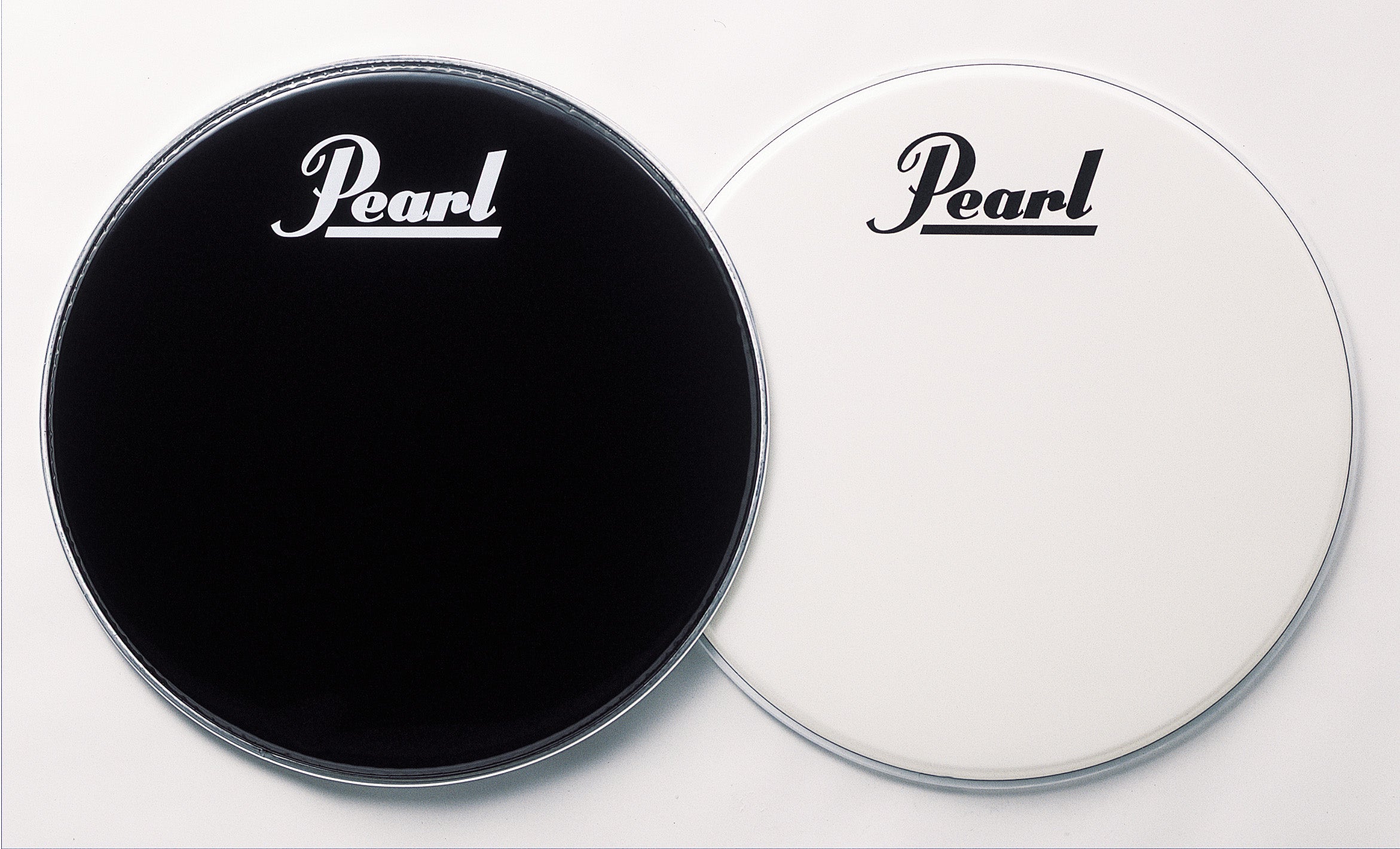 Pearl PTH-20PL 20" black front head w/Pearl logo etukalvo